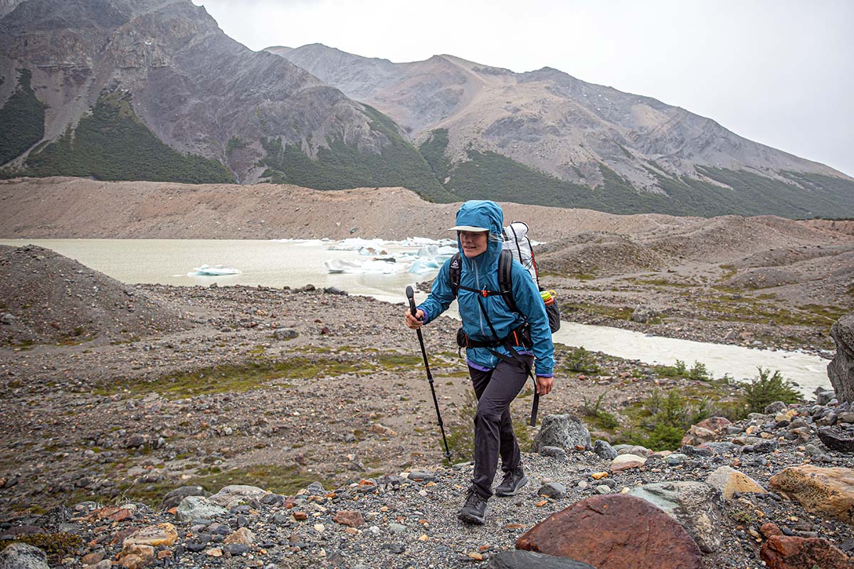 The North Face Vectiv Exploris 2 Mid Futurelight hiking boots (hiking above lake)